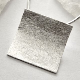 Moderner Anhnger Quadrat aus 925er Silber mit eismatter Oberflche