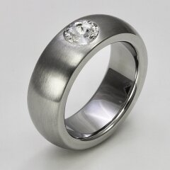 Ring aus mattiertem und poliertem Edelstahl mit hochwertig geschliffenem weißen Glasstein - 8 mm - Fingerring - Größe 64
