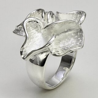 Ring große Blume aus massivem 925er Silber - ziselierter Fingerring - Sterlingsilber - Größe 56