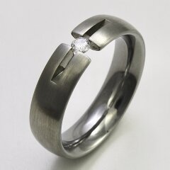 Schicker Spannring aus mattiertem Edelstahl mit weißem Zirkonia - 6 mm - Partnerring - Fingerring - Größe 51
