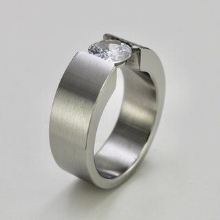 Eleganter Ring aus Edelstahl mit weiem hochwertig geschliffenem Glasstein - Spannringdesign - Fingerring - Gre 56
