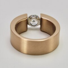 Eleganter Ring aus rosévergoldetem Edelstahl mit weißem hochwertig geschliffenem Glasstein - Spannringdesign - Fingerring - Größe 50