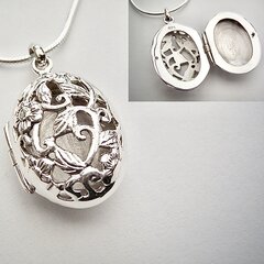 Ovales Medaillon aus 925er Silber mit Blüten und Ranken -...