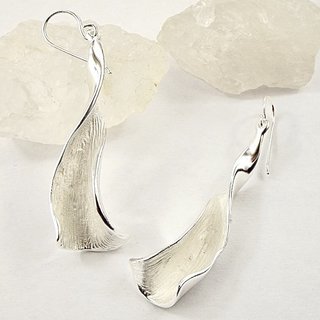 Geschwungene Ohrhänger aus 925er Silber - Ohrringe - Sterlingsilberr