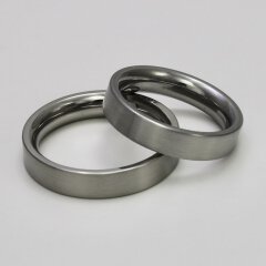Schlichter Verlobungsring aus mattiertem Edelstahl - 5 mm - Partnerring - Fingerring - Bandring - Größe 65