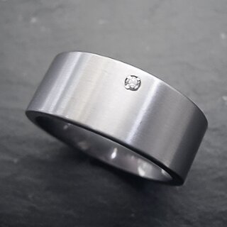 Eleganter Ring aus fein mattiertem Edelstahl mit weißem Zirkonia - 9 mm - Fingerring - Größe 50