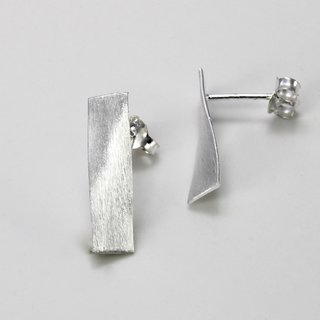 Rechteckige leicht gedrehte Ohrstecker aus 925er Silber - Ohrringe - Sterlingsilber