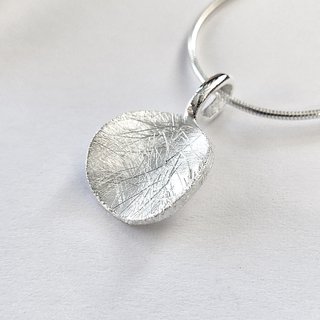 Runder Anhänger aus 925er Silber