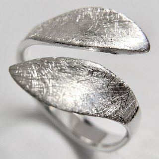 Eleganter offener Ring aus eismattiertem 925er Silber - Fingerring - Sterlinsilber - Größe 56