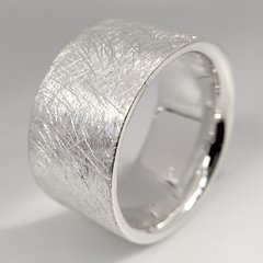 Breiter unisex Ring aus massivem eismattierten 925er...