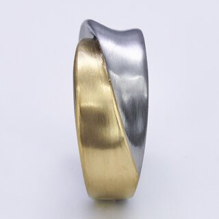 Bicolor Ring aus fein mattiertem Edelstahl, zur Hälfte vergoldet - Edelstahlring - Fingerring - Größe 53