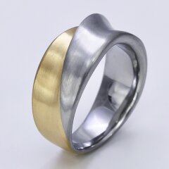 Bicolor Ring aus fein mattiertem Edelstahl, zur Hälfte vergoldet - Edelstahlring - Fingerring - Größe 65