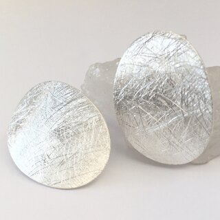 Ovale große Ohrstecker aus 925er Silber mit eismatter Oberfläche - Ohrringe - Sterlingsilber