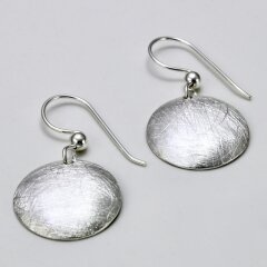 Runder gewölbter Ohrhänger aus eismattiertem...