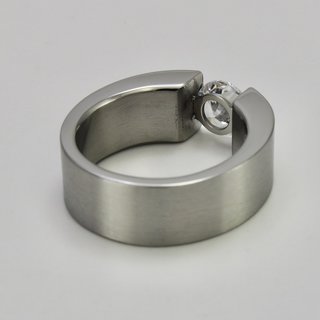 Eleganter Ring aus Edelstahl mit weißem hochwertig geschliffenem Glasstein - Spannringdesign - Fingerring