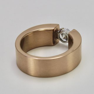 Eleganter Ring aus rosvergoldetem Edelstahl mit weiem hochwertig geschliffenem Glasstein - Spannringdesign - Fingerring