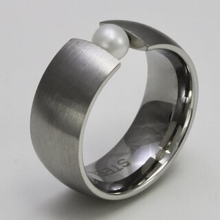 Spannring aus mattiertem Edelstahl mit weier Zuchtperle - 9 mm - Perlenring - Fingerring