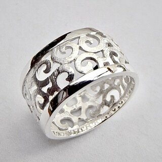 Auffälliger Ring aus gecrashtem 925er Silber mit kleinen Spiralen - Bandring aus Sterlingsilber