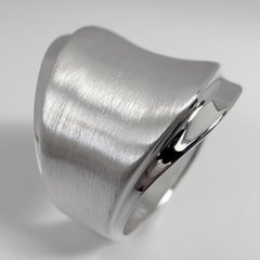 Eleganter geschwungener Ring aus 925er Silber -...