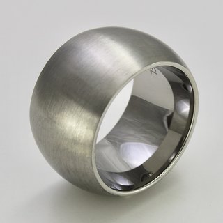 Auffälliger breiter Ring aus mattiertem Edelstahl - 15mm - Edelstahlring - Größe 50