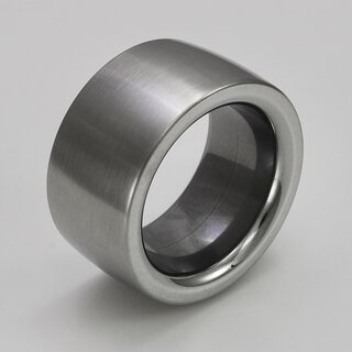 Breiter und wuchtiger Ring aus edel mattiertem Edelstahl - 14 mm - Fingerring- Größe 58