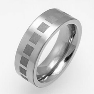 Ring aus fein mattiertem Edelstahl mit lasergravierten Quadraten - 7 mm - Fingerring - Größe 53