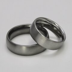 Eleganter Bandring aus mattiertem Edelstahl - 7 mm - Verlobungsring - Partnerring - Fingerring - Größe 63