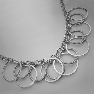 Collier aus Edelstahl mit polierten und glitzernden Ringen - Halskette